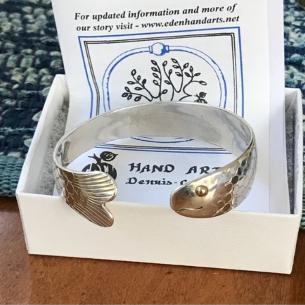 (Looking for) Eden Hand Arts Herring Fish Bracelet